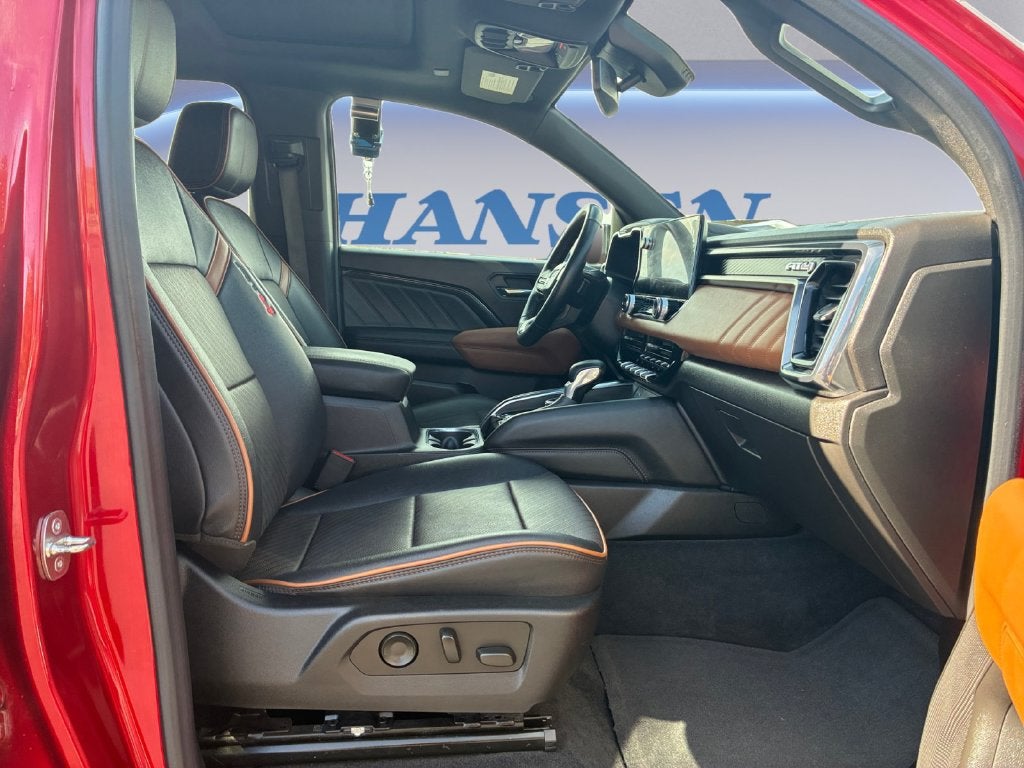 2023 GMC Canyon 4WD AT4
