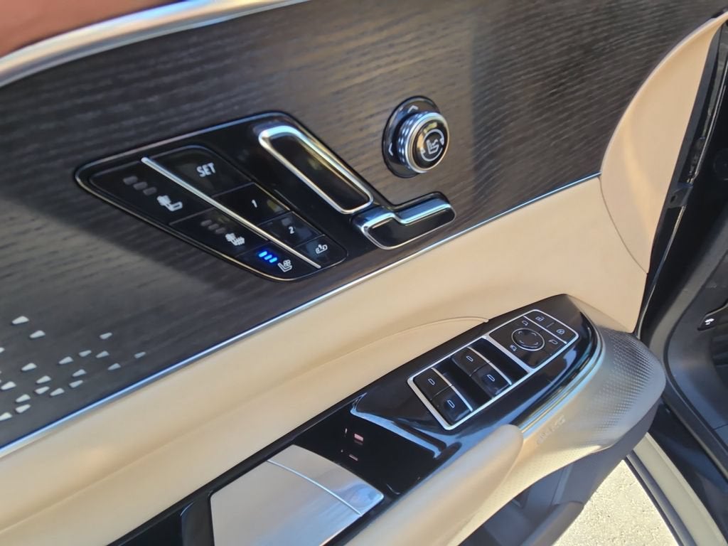 2024 Cadillac LYRIQ Sport 3