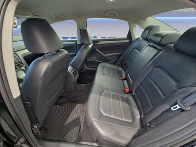 2014 Volkswagen Passat SE