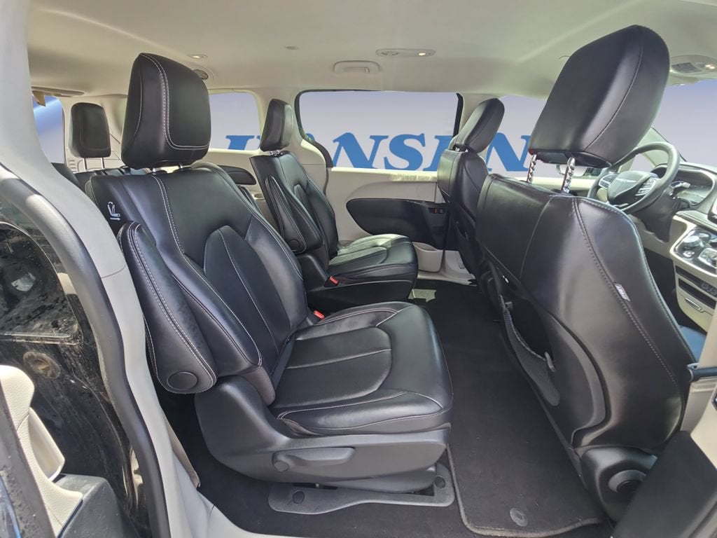 2024 Chrysler Pacifica Hybrid Select