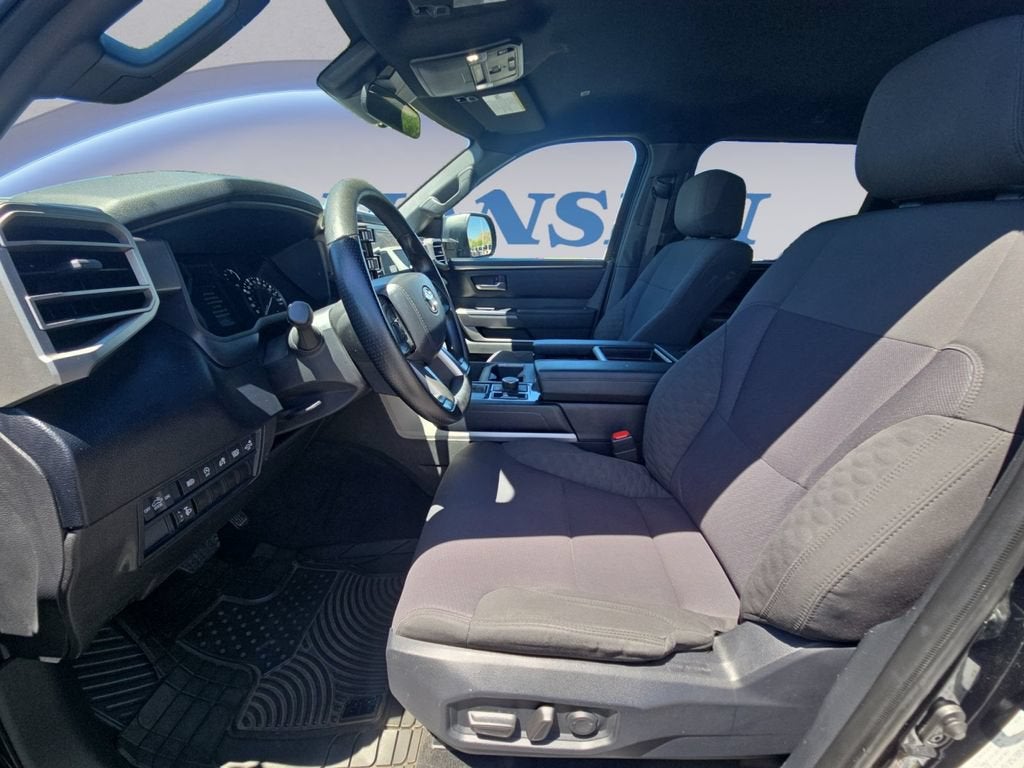 2025 Toyota Tundra 4WD SR5
